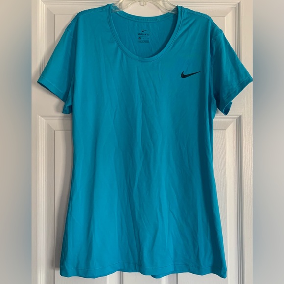 2 Nike Tops Black size Large Blue size XLarge - Picture 3 of 4